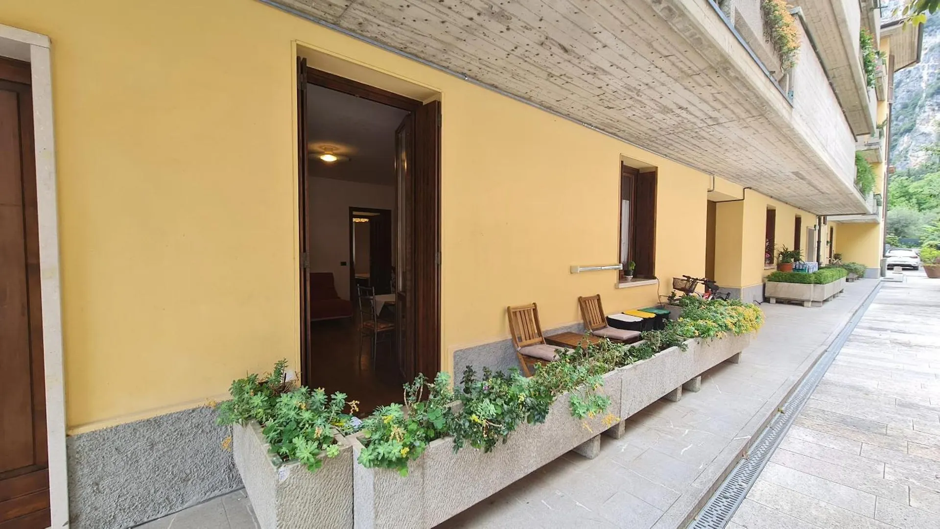 Campione - Garda Wind Apartment 2 Bedrooms Campione del Garda Włochy